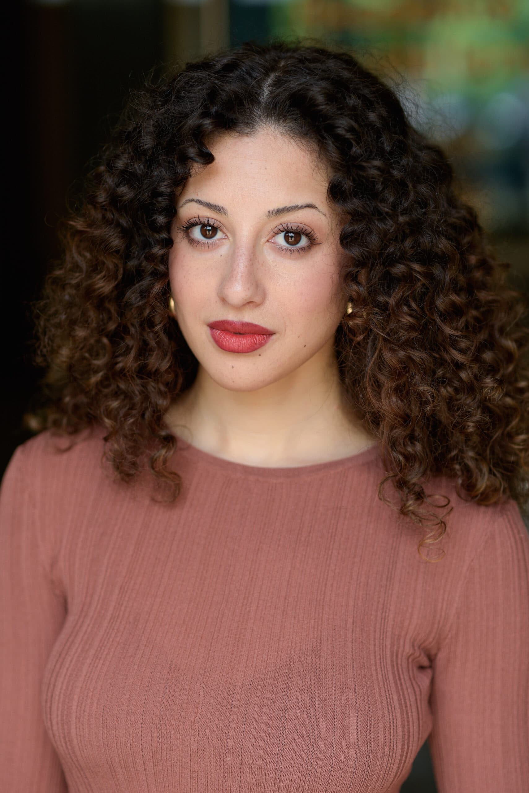 Adriana Fernandez Falso